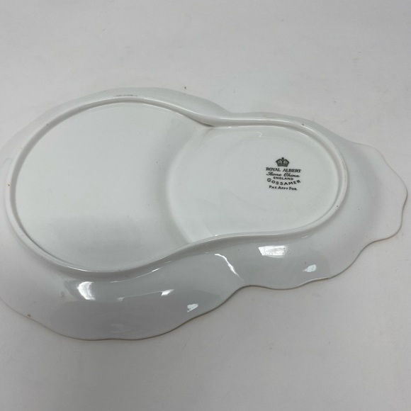 Vintage Royal Albert Gossamer, Bone China Luncheon Tea Dish with Gold Trim - Picture 4 of 5